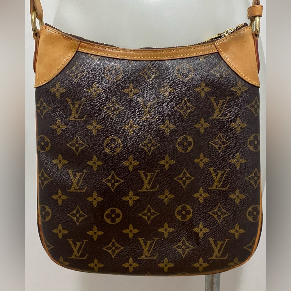 Louis Vuitton Odeon PM Monogram Crossbody Bag - Picture 2 of 16